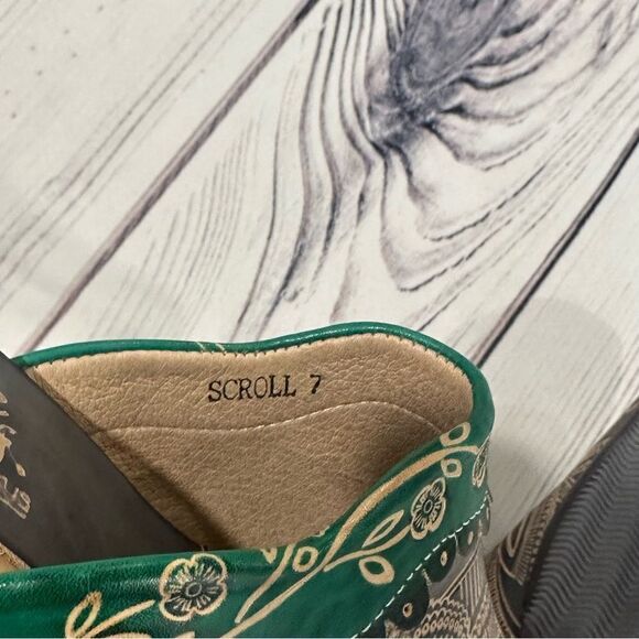 Elite by Corky's Shoes Womens 7 Scroll Leather Heeled Mules Green Brown Tan - Picture 5 of 8